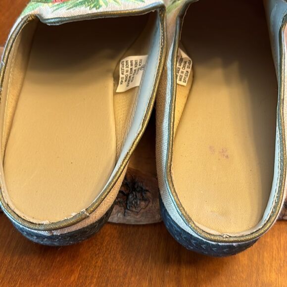 Embroidered & Beaded Slides - Size 8 - Picture 5 of 7